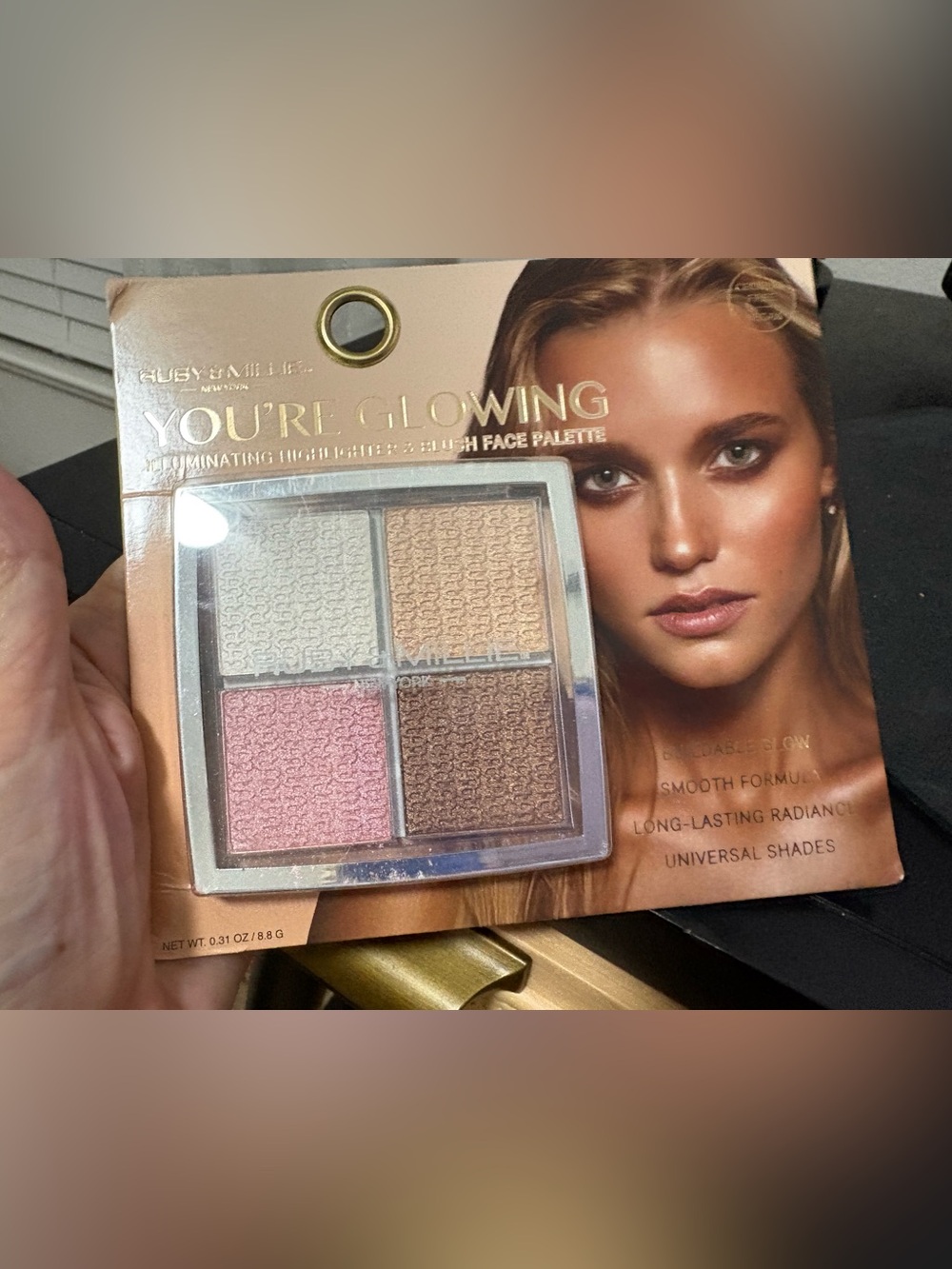 “You’re Glowing” Illuminating Highlighter & Blush Face Palette